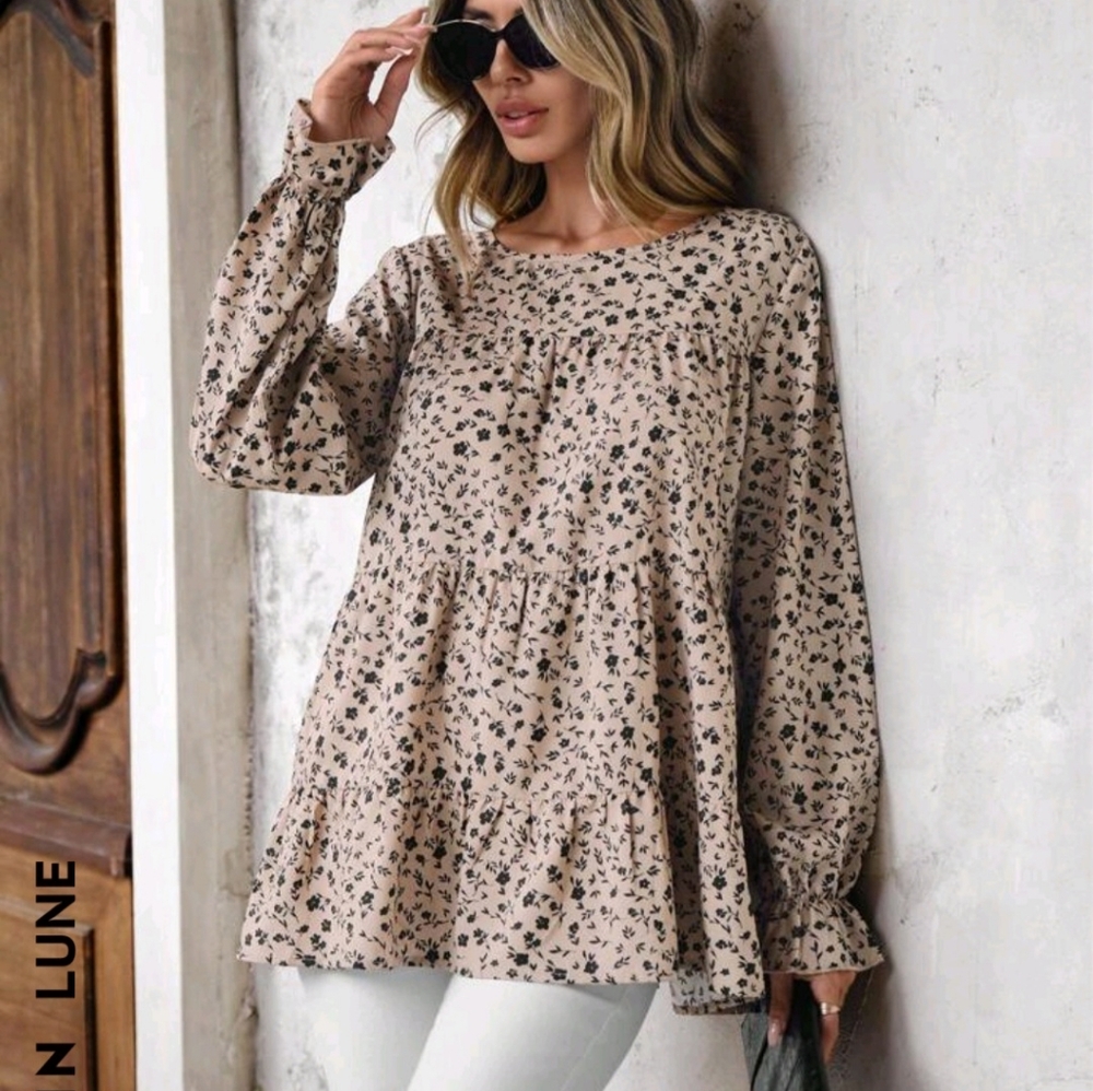 SHEIN LUNE Ditsy Floral Print Flounce Sleeve Peplum Blouse